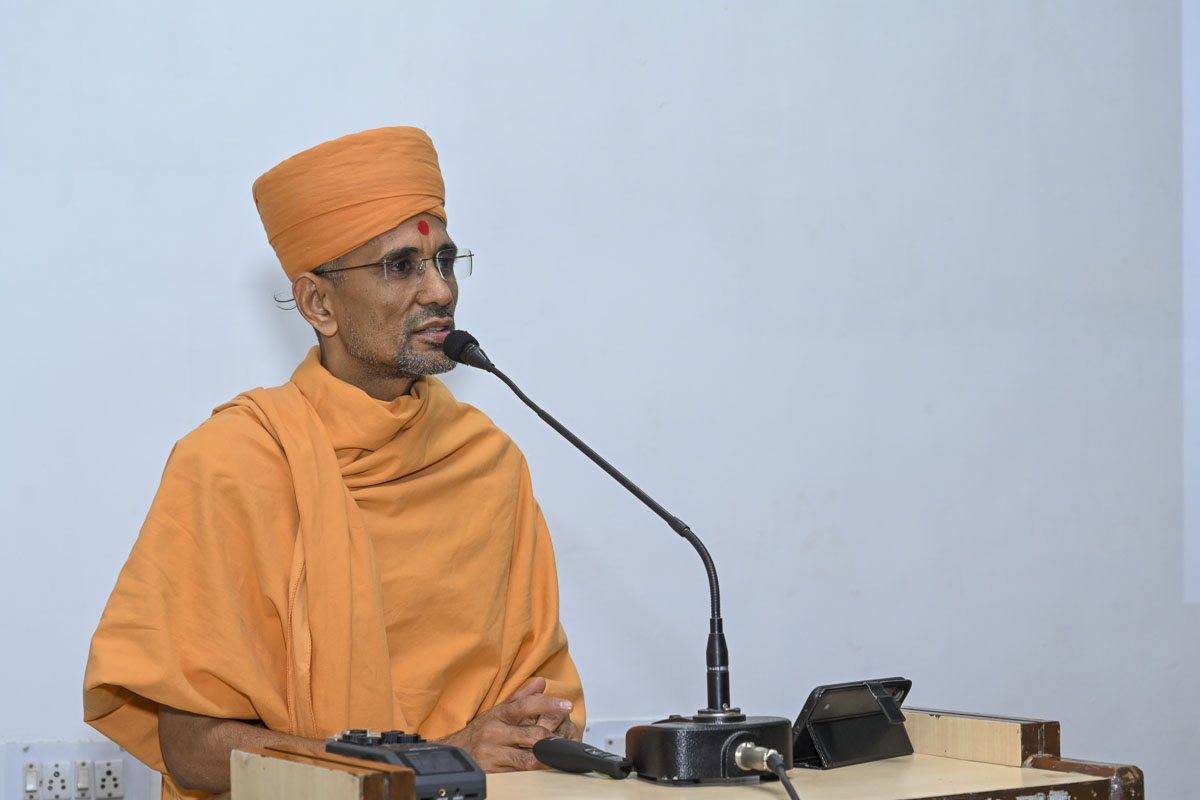 Seminar on ‘Pramukh Swami Maharaj’s Contributions in the Field of Healthcare’, Karamsad