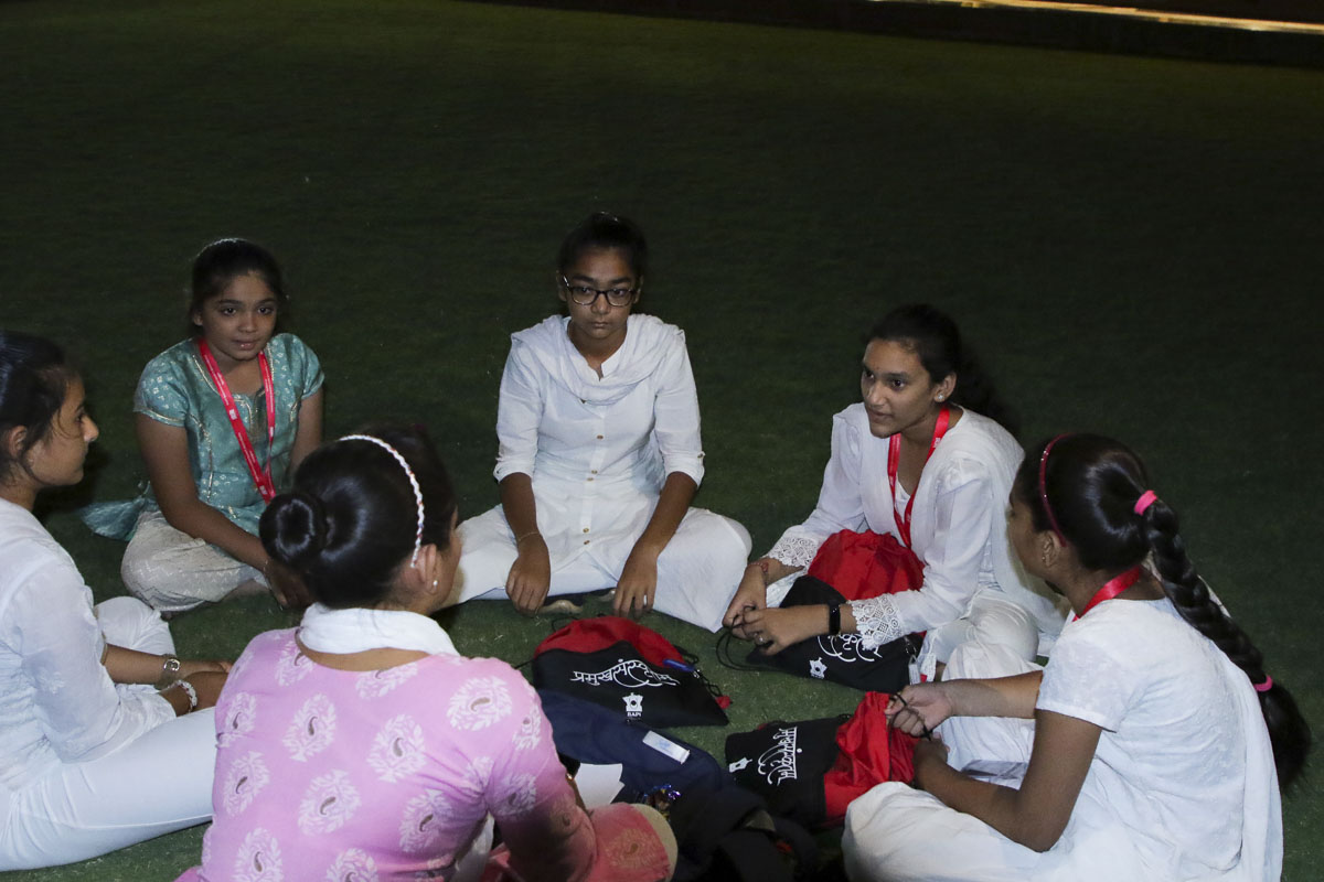A karyakar and balaks during the group discussion