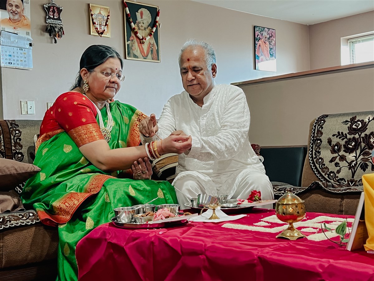 Satsang Diksha Homatmak Path at Home