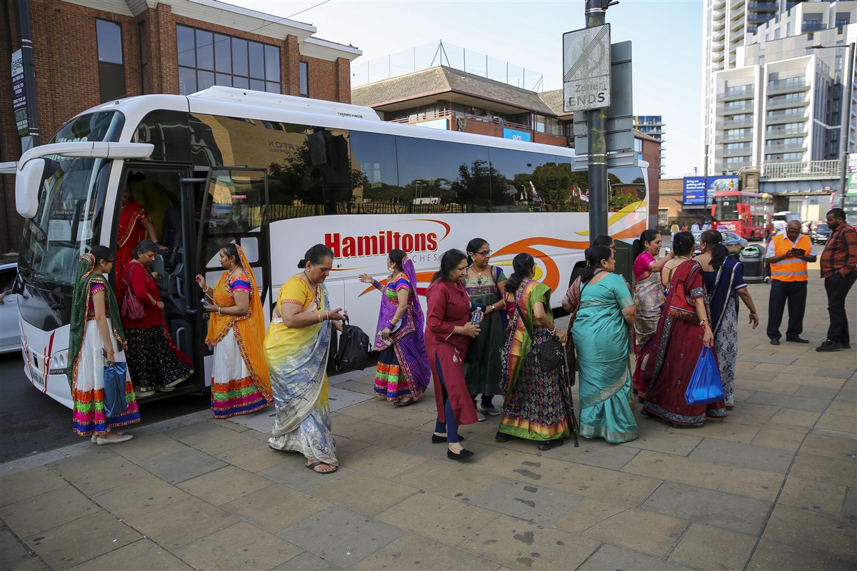 Thousands of devotees began arriving from the early hours of the morning by various forms of transport