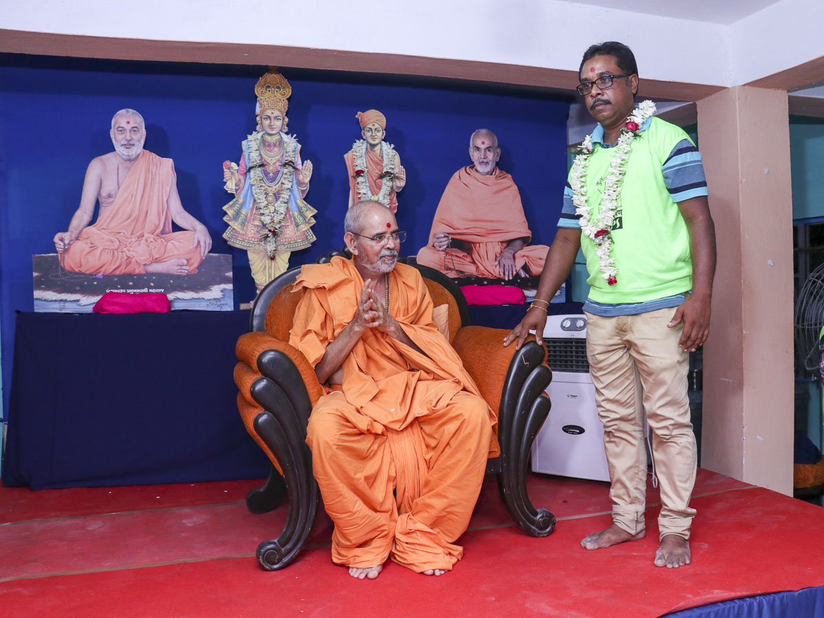 Special Pramukh Swami Maharaj Shatabdi Assemblies, Bhasa 14 West