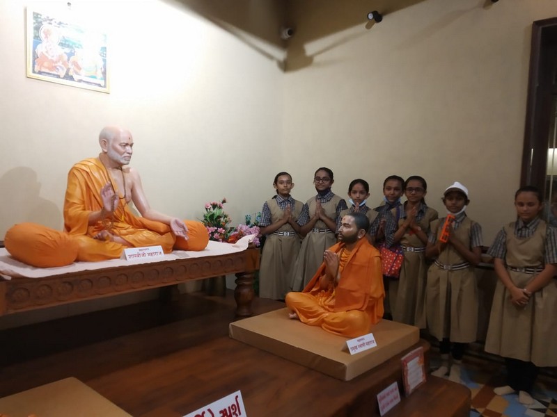 Darshan at Holy Shrine - Pilgrimage place Amli vali Pol