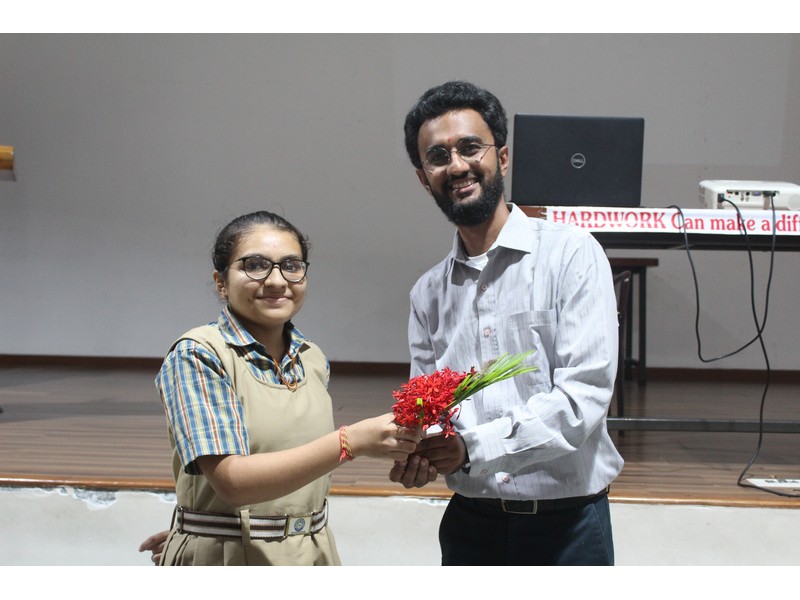 Dr. Milan Pandya being welcomed by the student of SVM Randesan