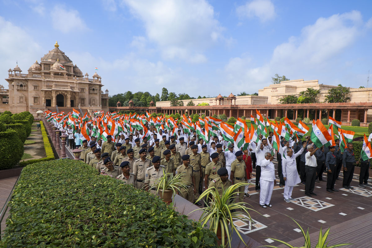 Swaminarayan Akshardham Celebrates India's Azadi ka Amrit Mahotsav, Gandhinagar