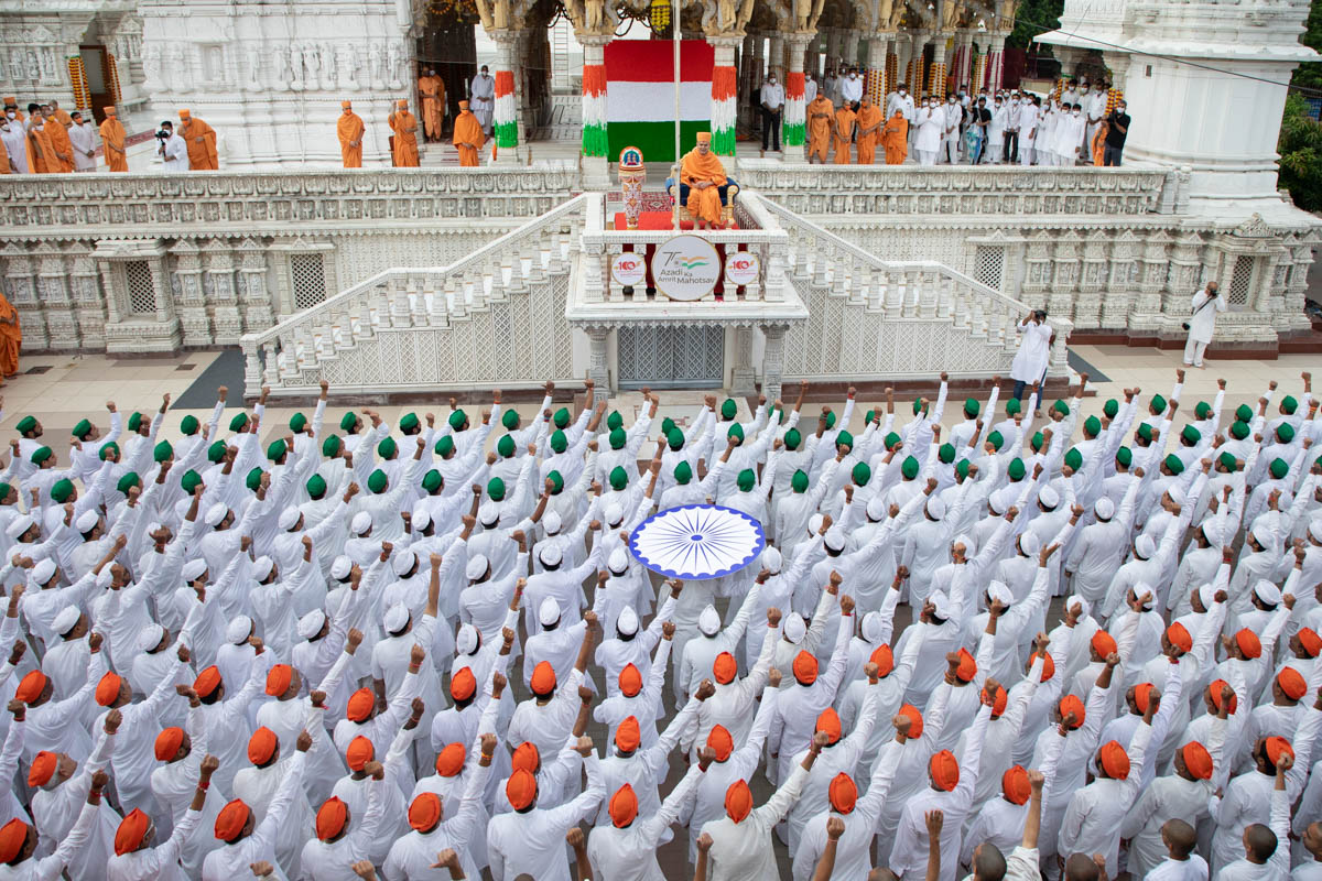 Devotees during the flag hoisting ceremony