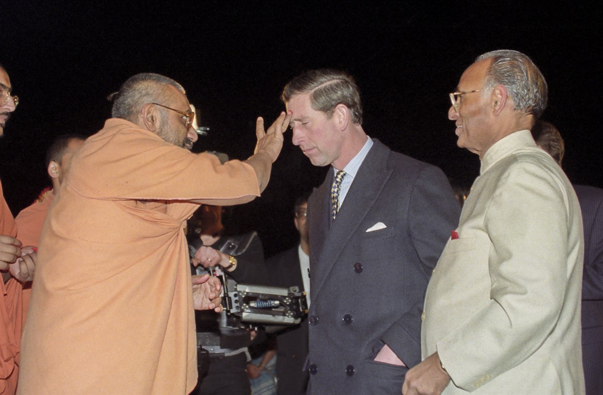 His Majesty King Charles III first visited Neasden Temple in 1996, where he was welcomed in a traditional Hindu manner with marks of auspiciousness, goodwill and friendship