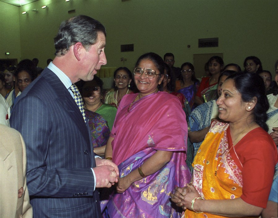 His Majesty met several volunteers at Neasden Temple during his visit in 1996