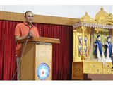 Dr. Kalpesh Bhatt addressing the assembly