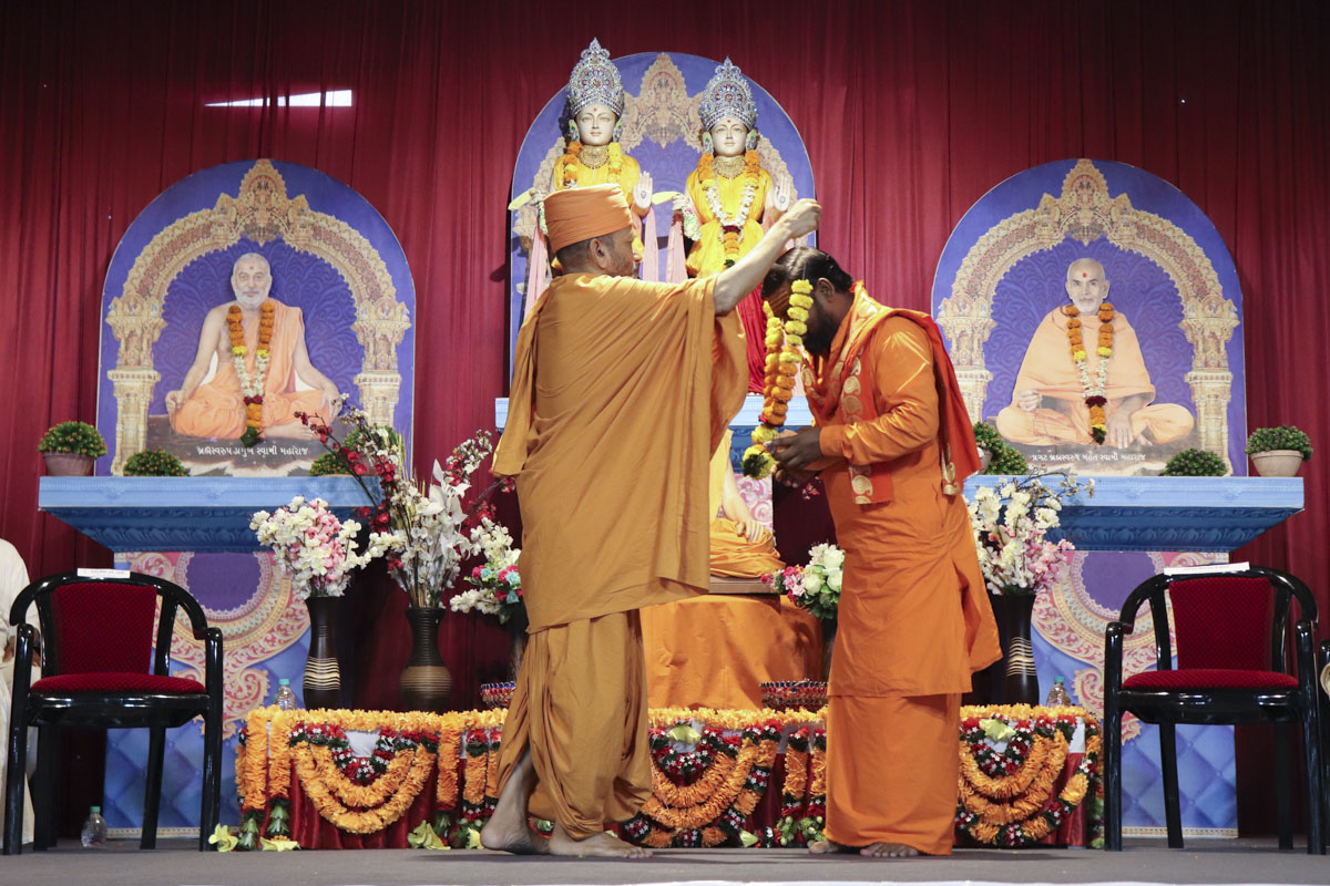 Sanatan Dharma Sant Sammelan, Dhule