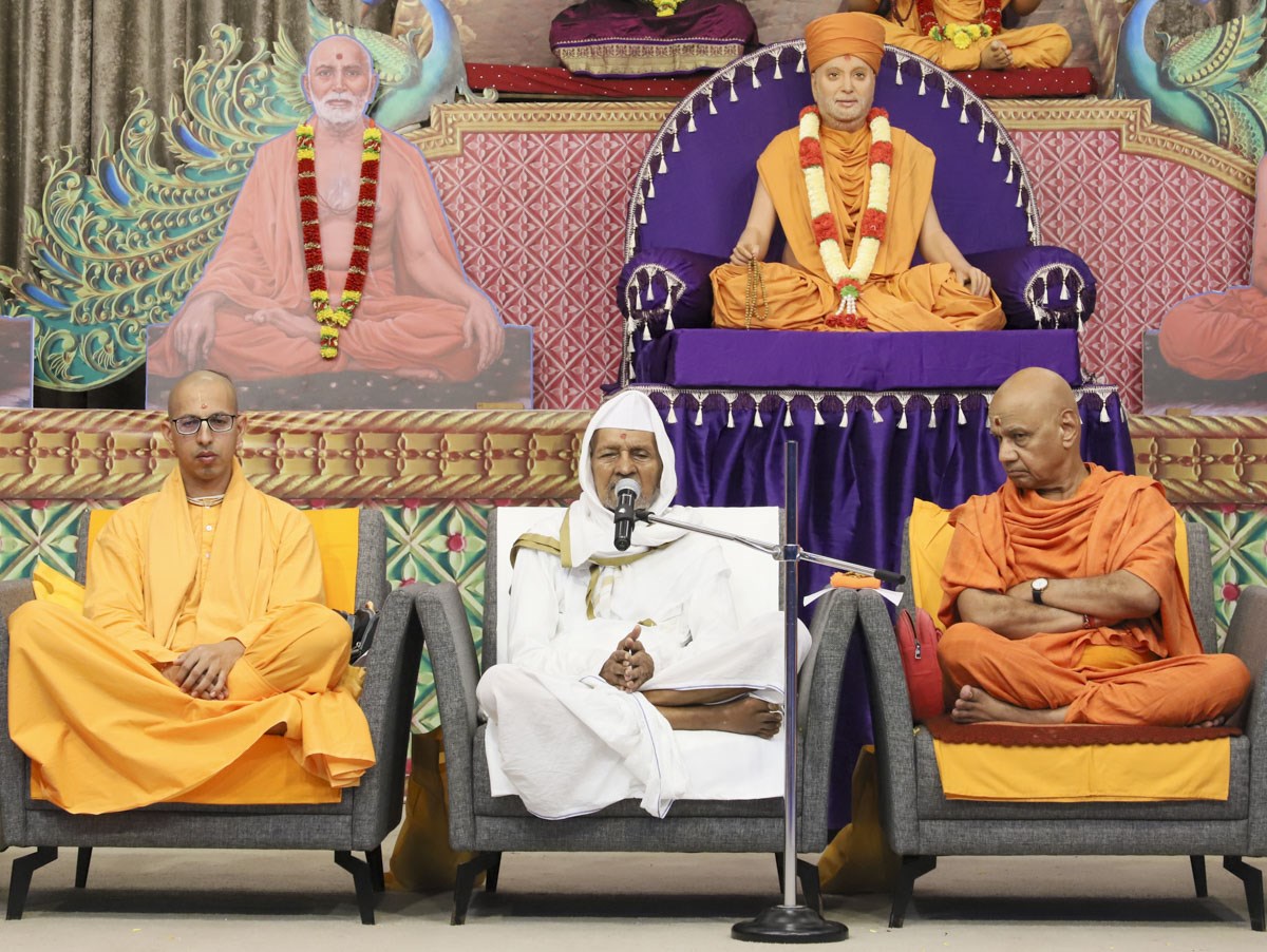 Pujya Guruvarya Shri Maruti Maharaj Kurekar, Varkari Shikshan Sanstha, Alalndi, Pune