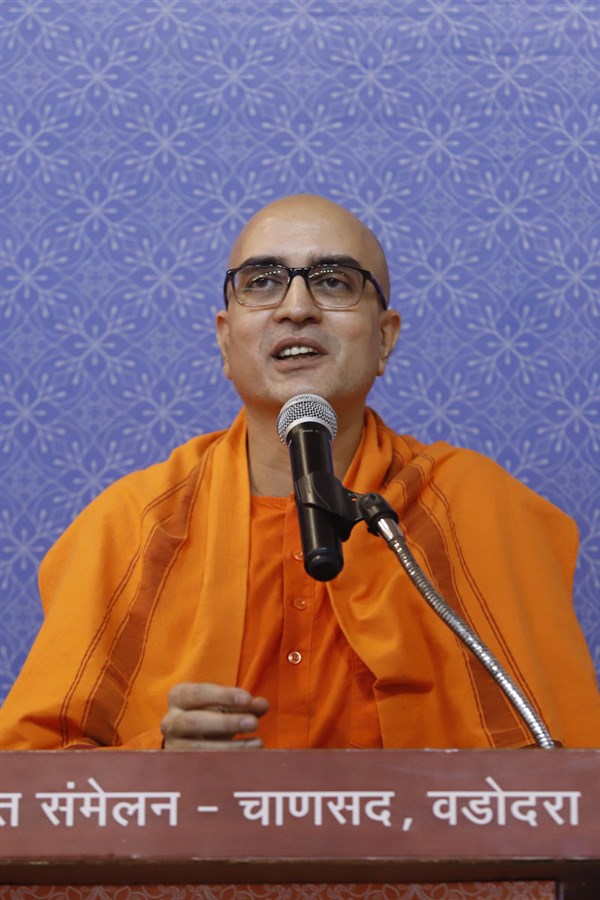 Pujya Ishtanayanandji Swami