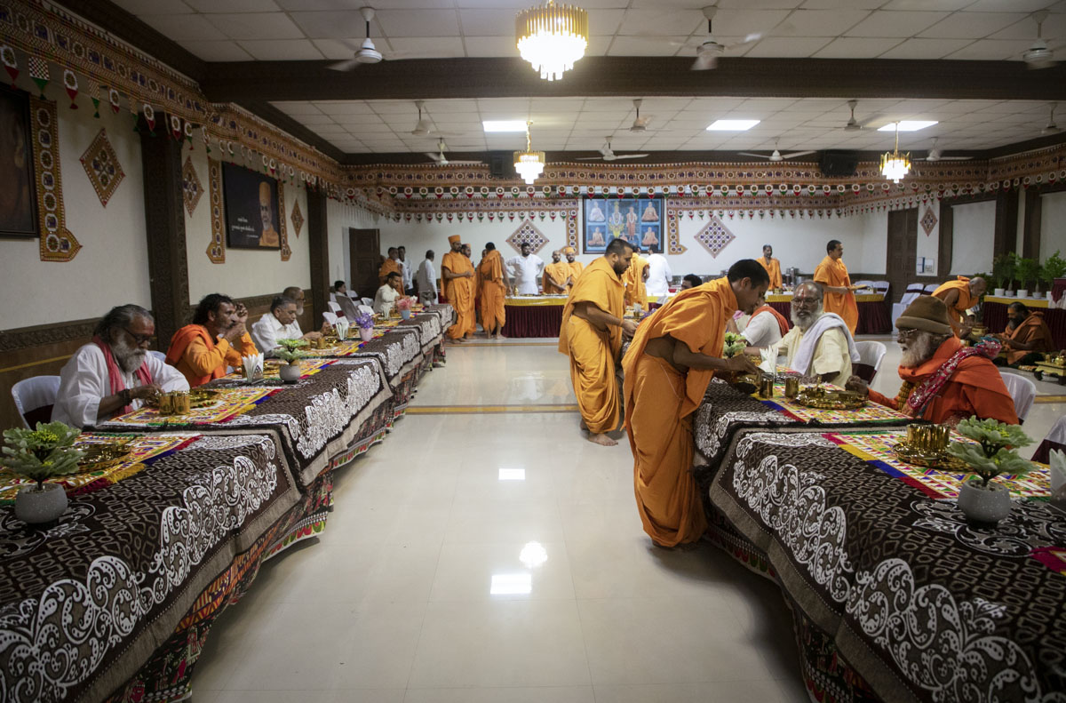Sanatan Dharma Sant Sammelan, Surat