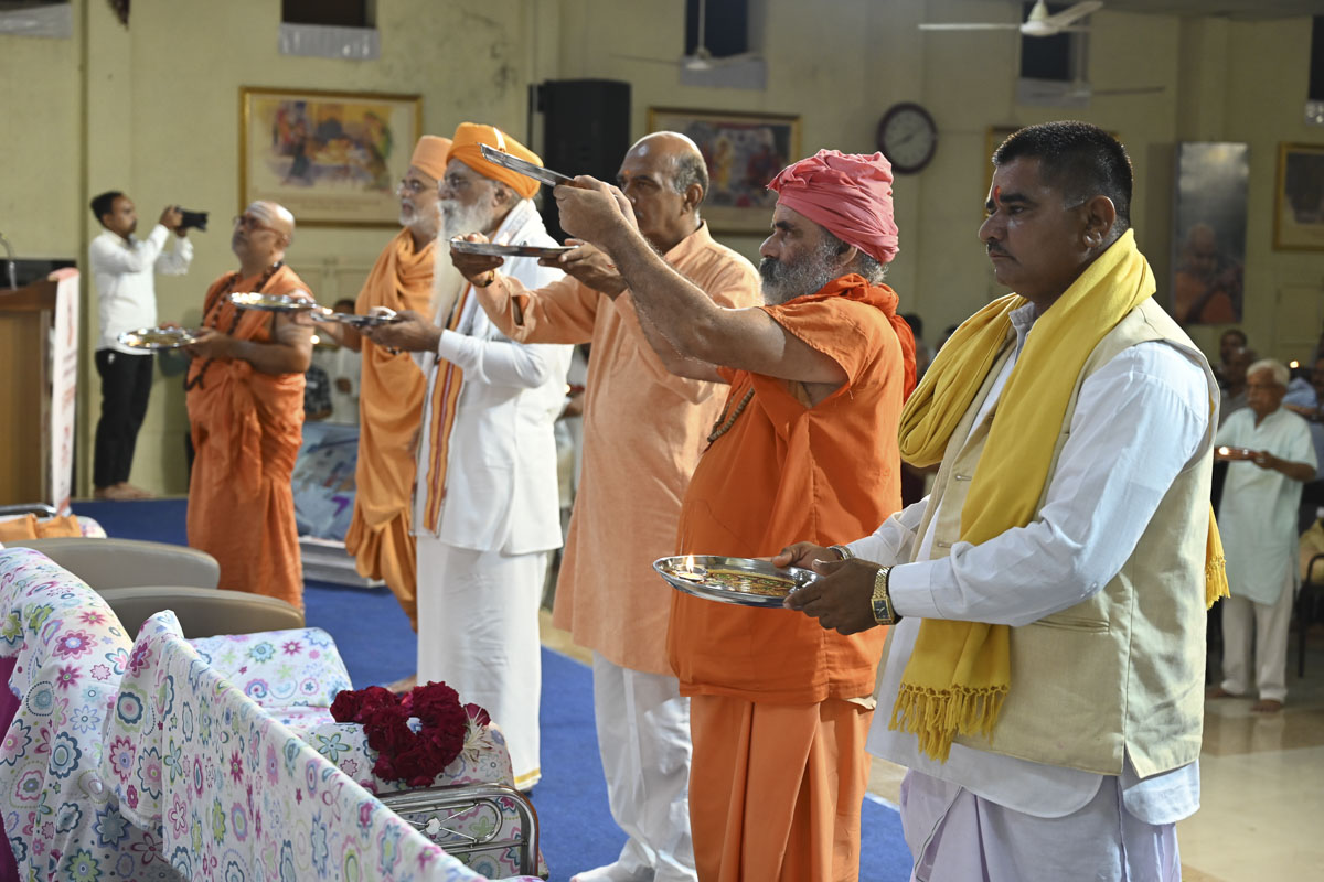 Sanatan Dharma Sant Sammelan, Dholka