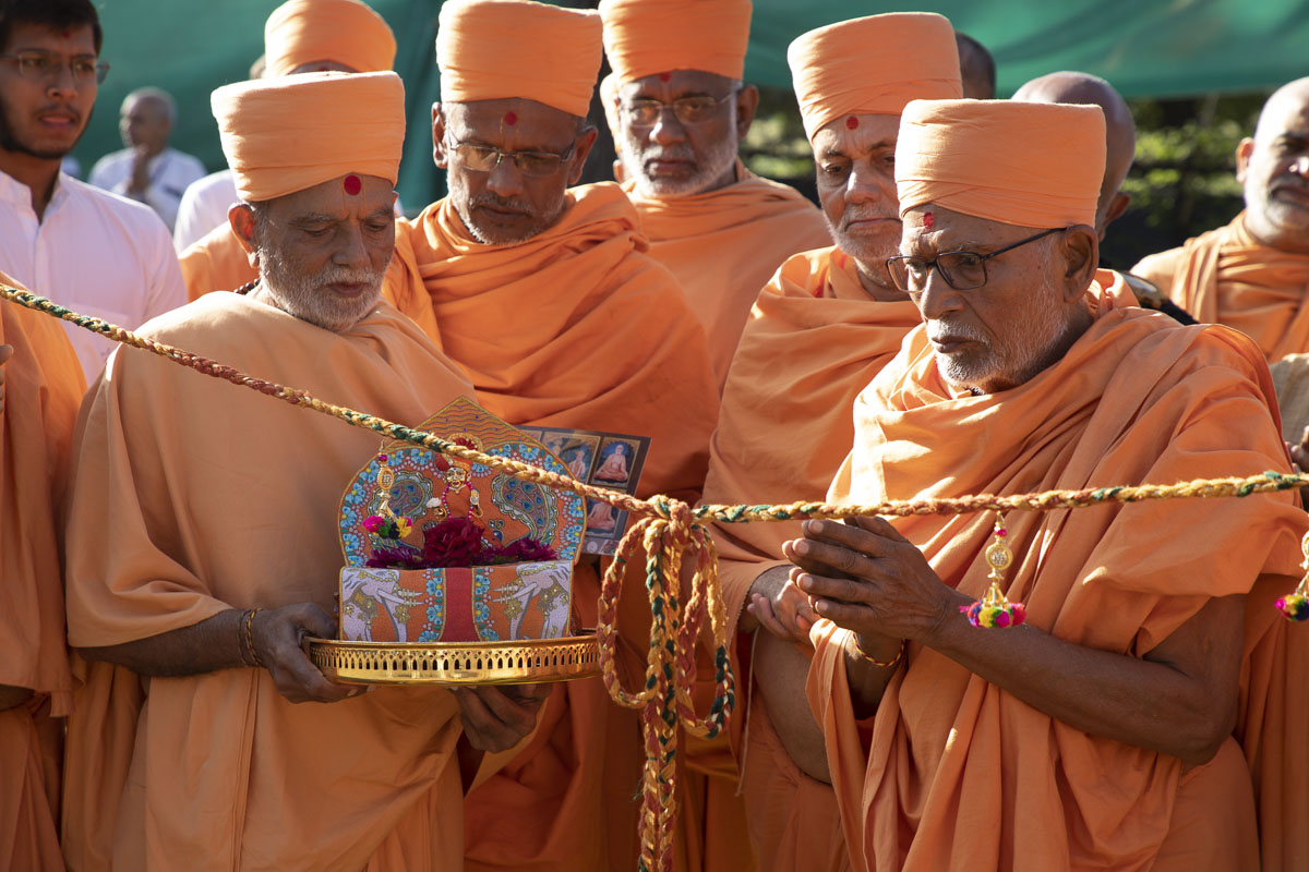 Vastu - Mandir Pravesh rituals, BAPS Shri Swaminarayan Mandir, Nashik