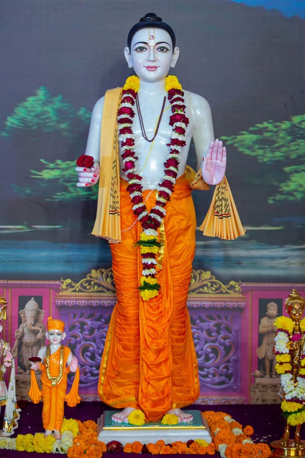 Shri Swaminarayan Vishwashanti Mahayaag, Day 2