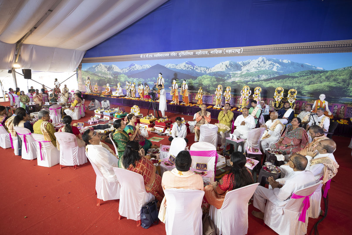Shri Swaminarayan Vishwashanti Mahayaag, Day 2