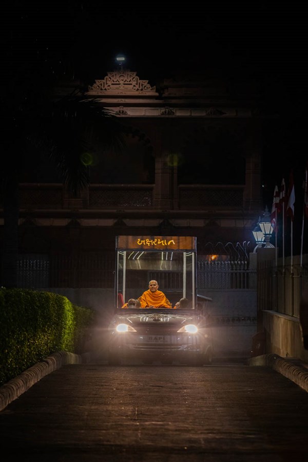 Swamishri after the evening assembly