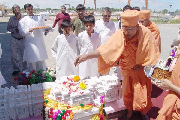 Stambh Sthapan Vidhi - BAPS Shri Swaminarayan Mandir, Toronto, Canada