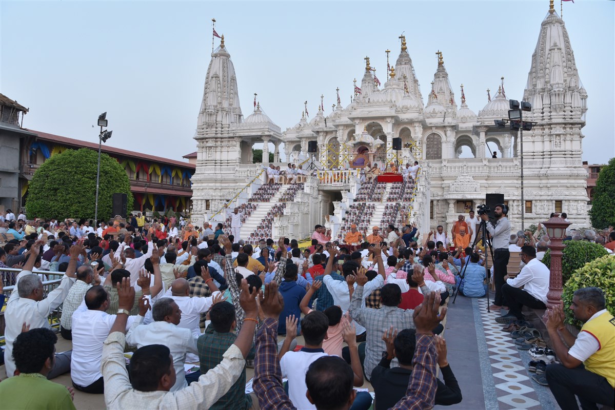 Devotees perform the Chopda Pujan mahapuja rituals