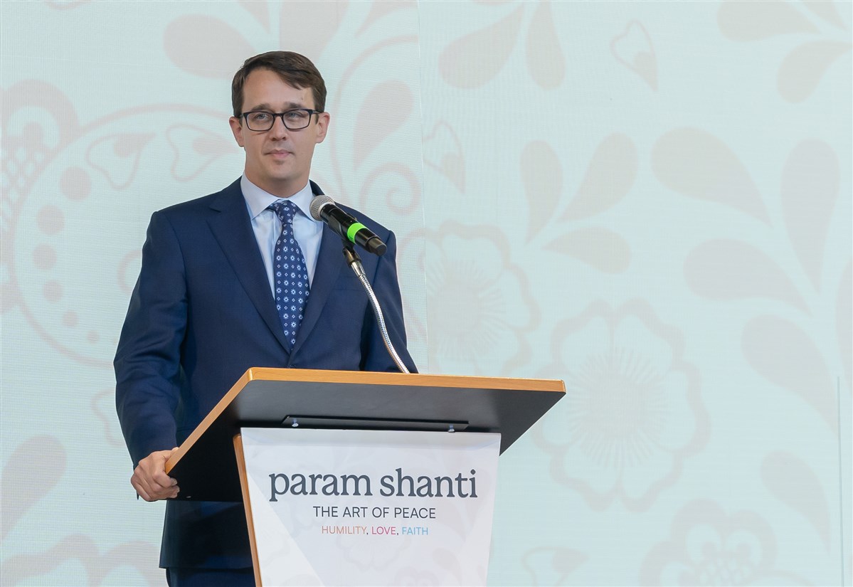 Hon. Monte McNaughton, Minister of Labour, Immigration, Training and Skills Development, announces that on December 7, 2022, the world renowned Niagara Falls will light up in red, white and orange colours to celebrate the life and legacy of Pramukh Swami Maharaj