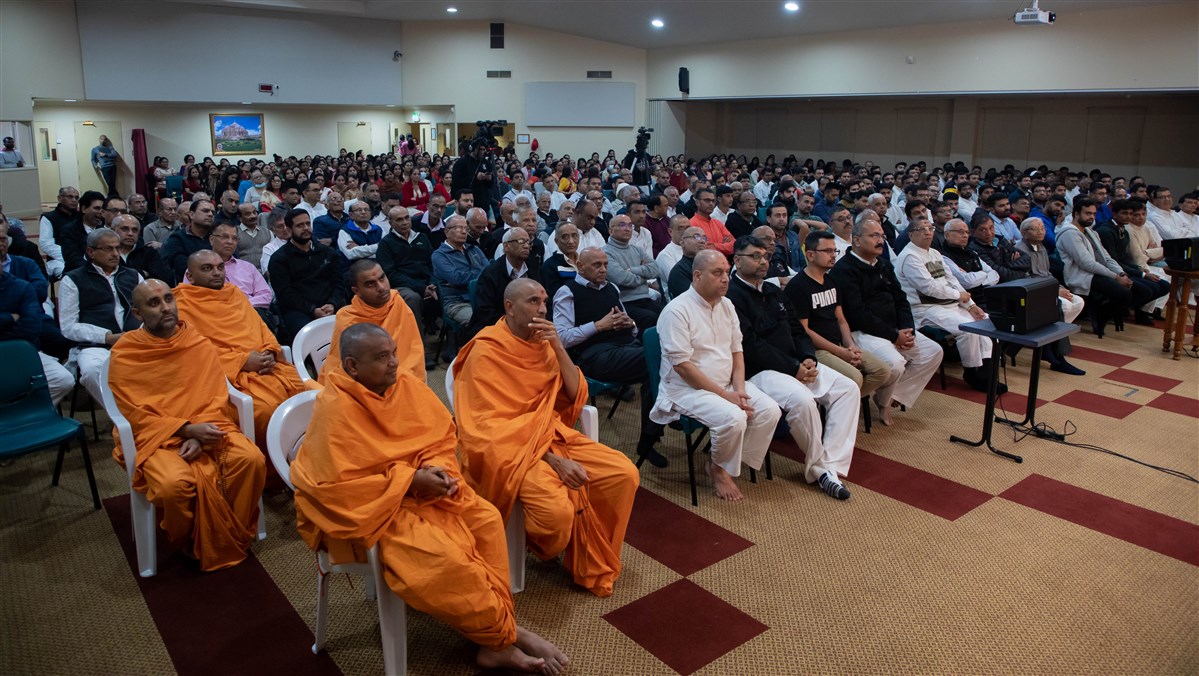 Vicharan in Asia-Pacific Region by Pujya Doctor Swami and Sadhus, Auckland