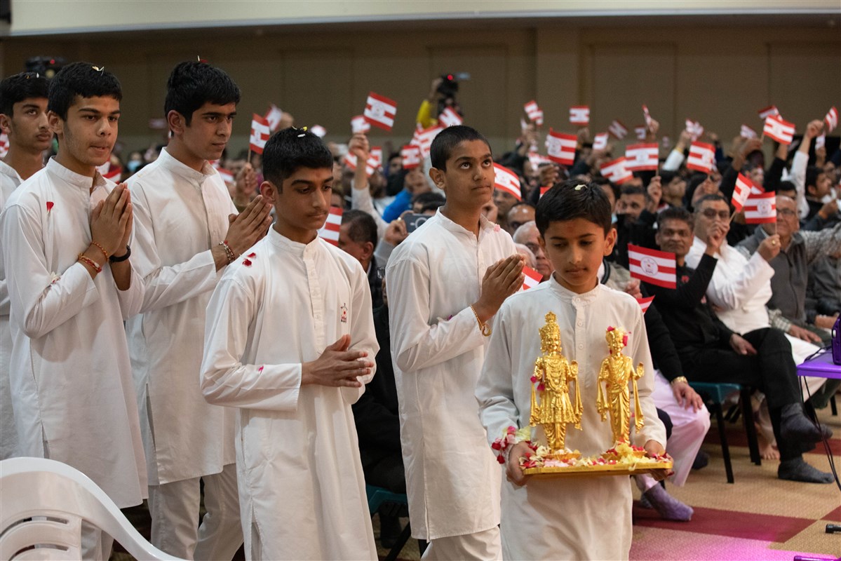Vicharan in Asia-Pacific Region by Pujya Doctor Swami and Sadhus, Auckland