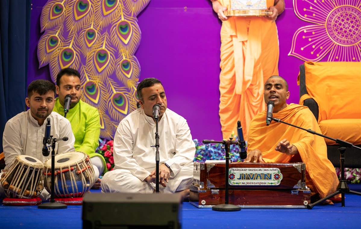 Vicharan in Asia-Pacific Region by Pujya Doctor Swami and Sadhus, Melbourne