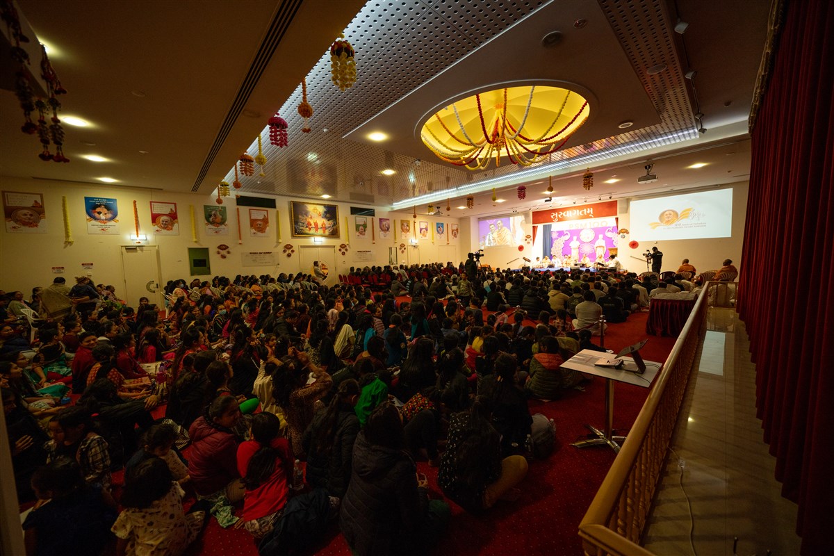 Vicharan in Asia-Pacific Region by Pujya Doctor Swami and Sadhus, Melbourne