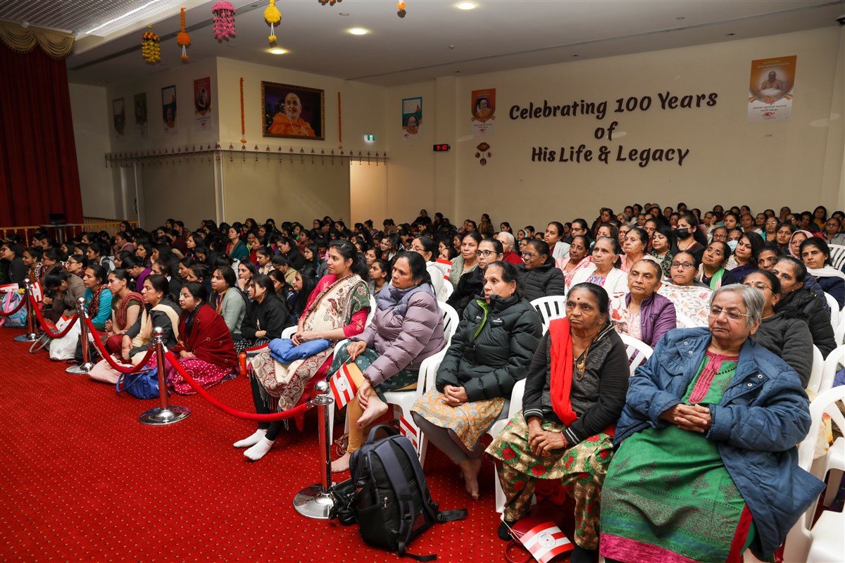 Vicharan in Asia-Pacific Region by Pujya Doctor Swami and Sadhus, Melbourne