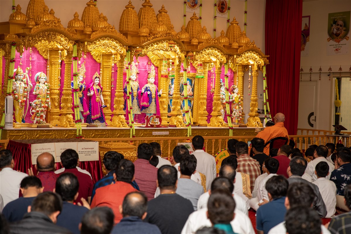 Vicharan in Asia-Pacific Region by Pujya Doctor Swami and Sadhus, Melbourne