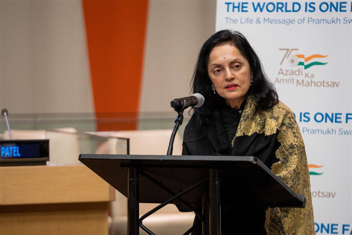 Her Excellency Mrs. Ruchira Kamboj delivered the keynote address and expressed her deepest honor to host this event on the centennial birthday of Pramukh Swami Maharaj. “In the truest sense, Swamiji’s life is a message to all humanity, it is a message of oneness, a message of goodness, a message of celebrating peace, harmony, and brotherhood.”