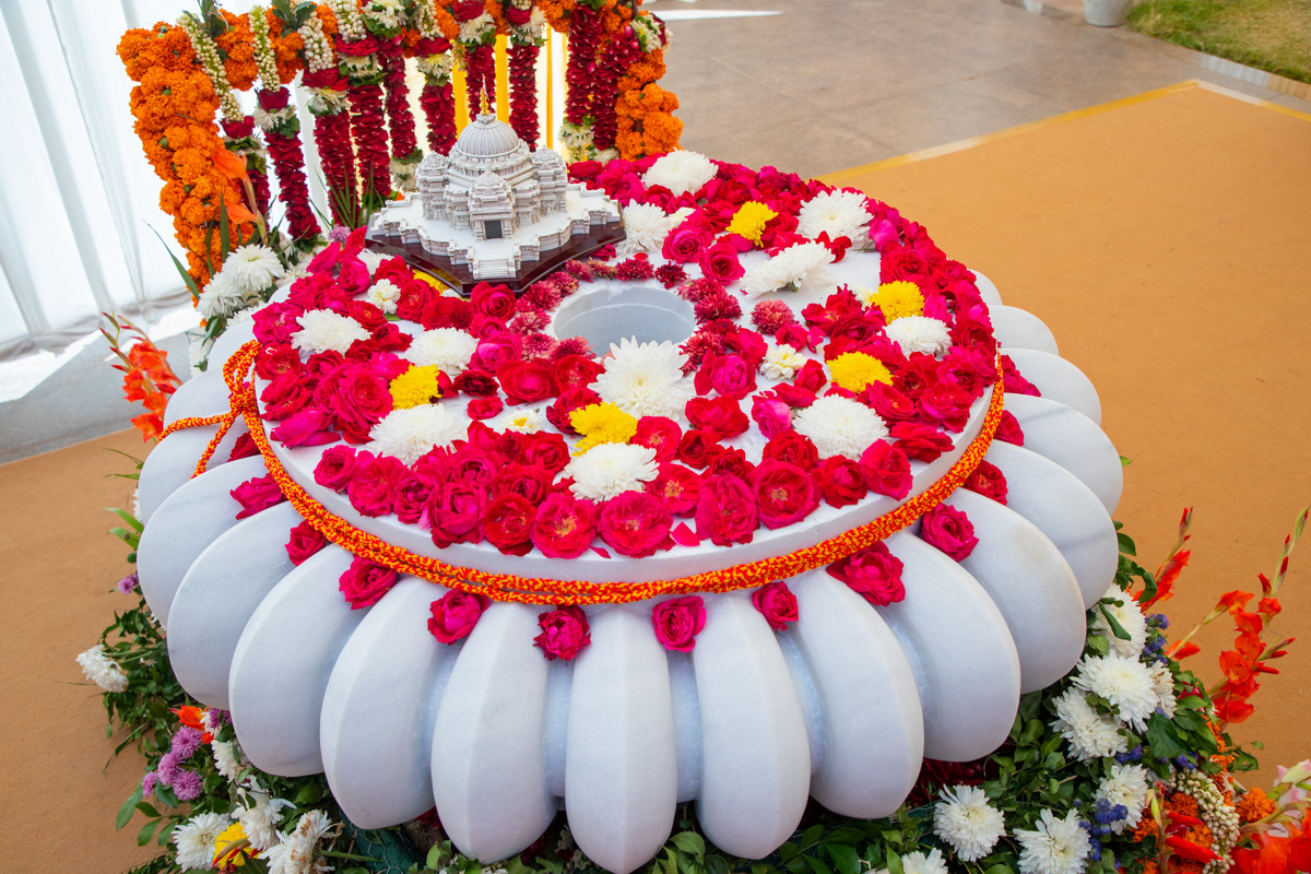 Amalak Pujan Vidhi for Pramukh Swami Maharaj Smruti Mandir, Sarangpur
