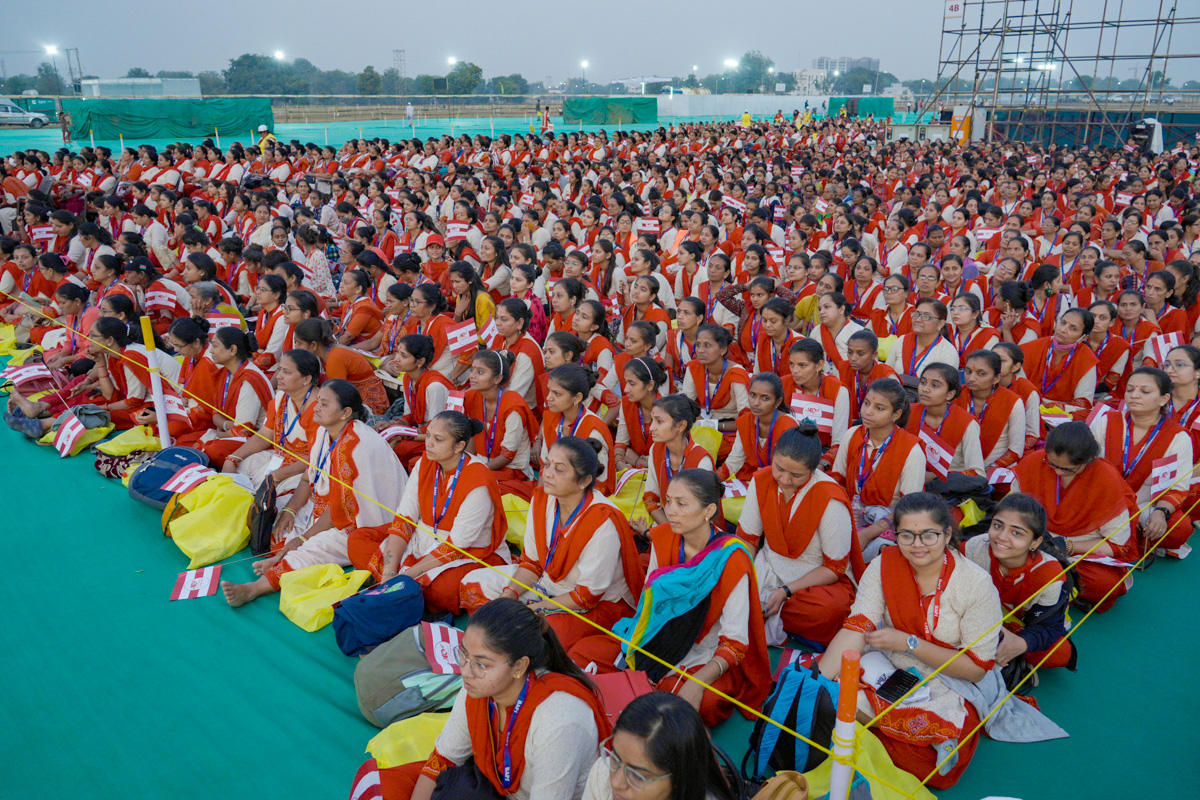 Volunteers during the assembly