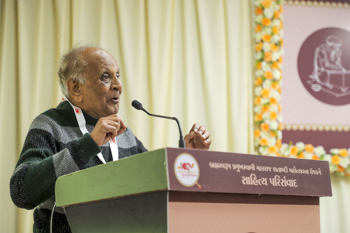 Shri Anil Joshi, a Sahitya Akadami Awardee, addressing the Inaugural Session