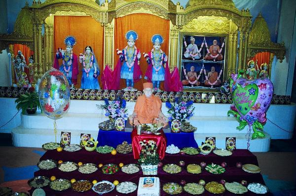 Worldwide Celebraion of Pramukh Swami Maharaj's 86 Birthday,Fallriver - 