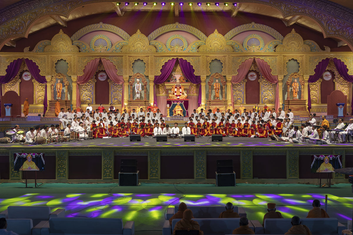 Bal-Yuva Kirtan Aradhana