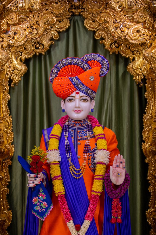 Shri Ghanshyam Maharaj, BAPS Shri Swaminarayan Mandir, Mumbai