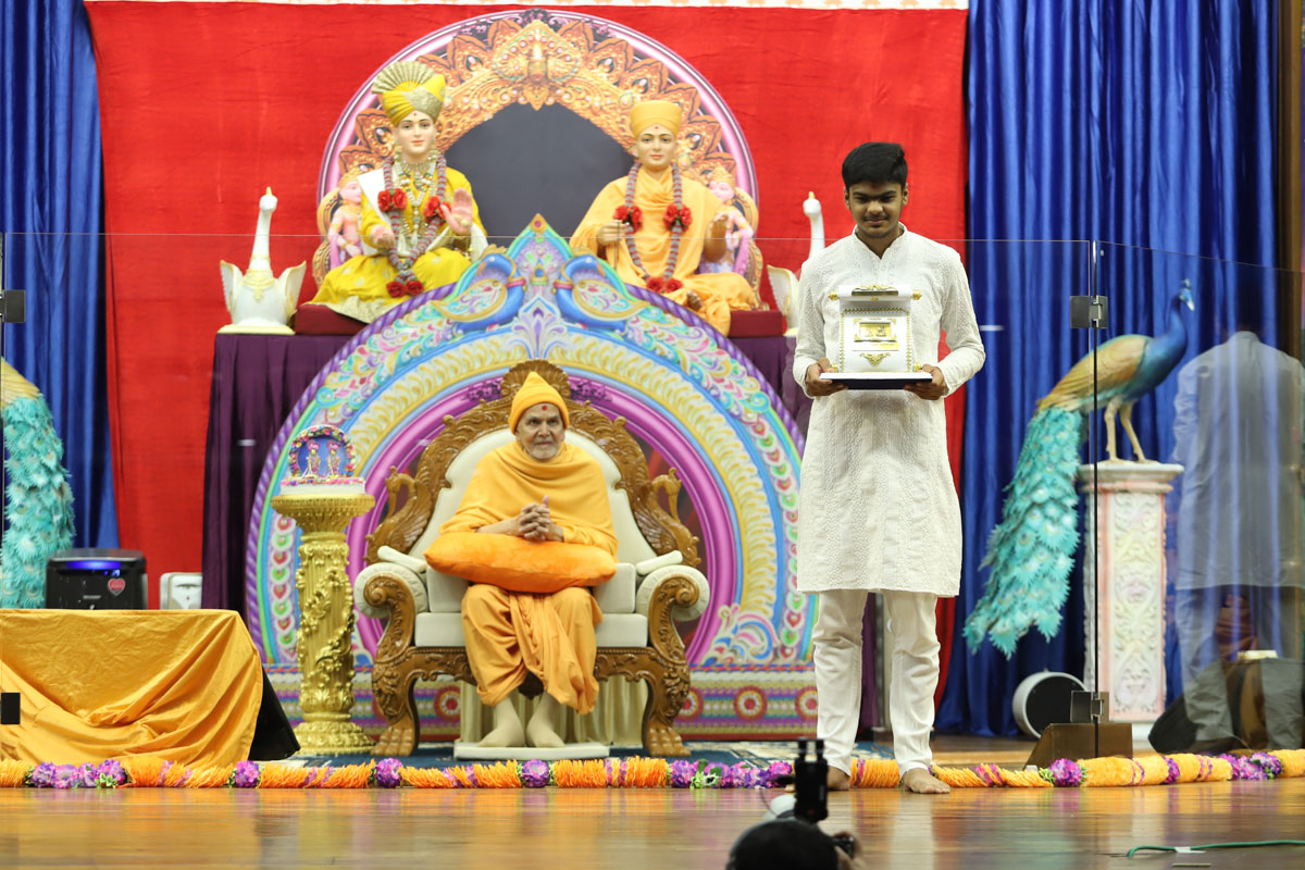 A winner with Swamishri