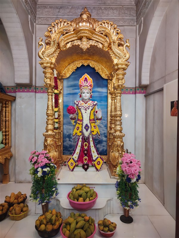 Shri Ghanshyam Maharaj, BAPS Shri Swaminarayan Mandir, Bhavnagar