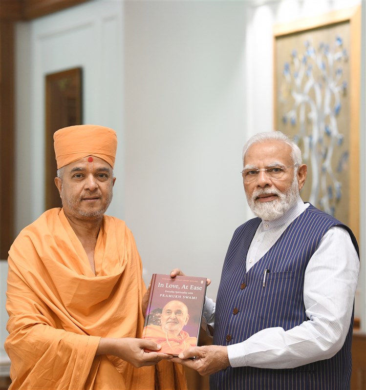 Swami Brahmaviharidas and PM Narendra Modi discussed how even simple interactions with HH Pramukh Swami Maharaj continue to inspire millions in everyday life