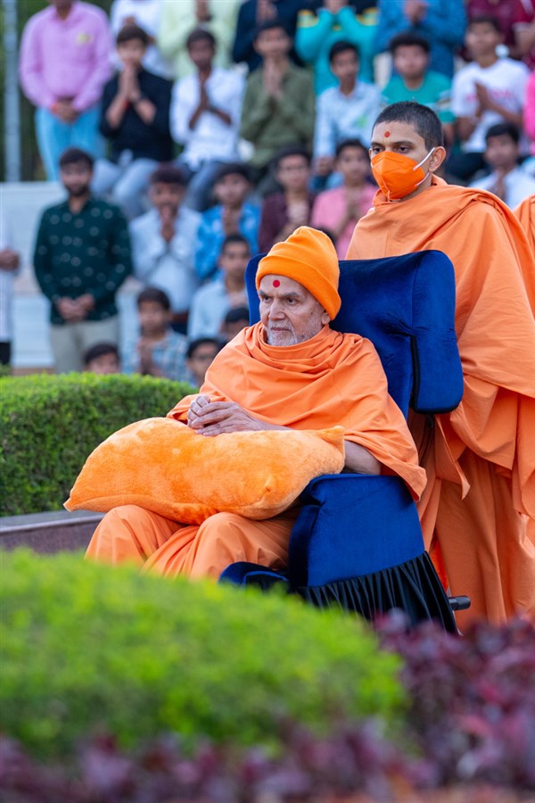 Swamishri in the mandir campus