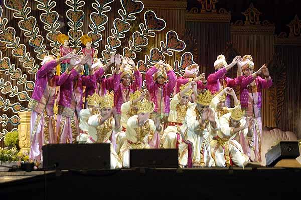 Youths perform dances in reverence to God and India 