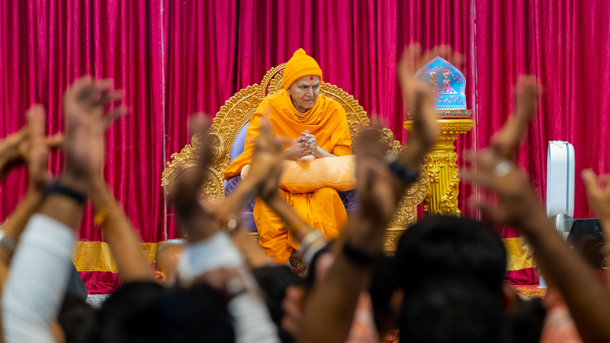 Swamishri during the kirtan aradhana