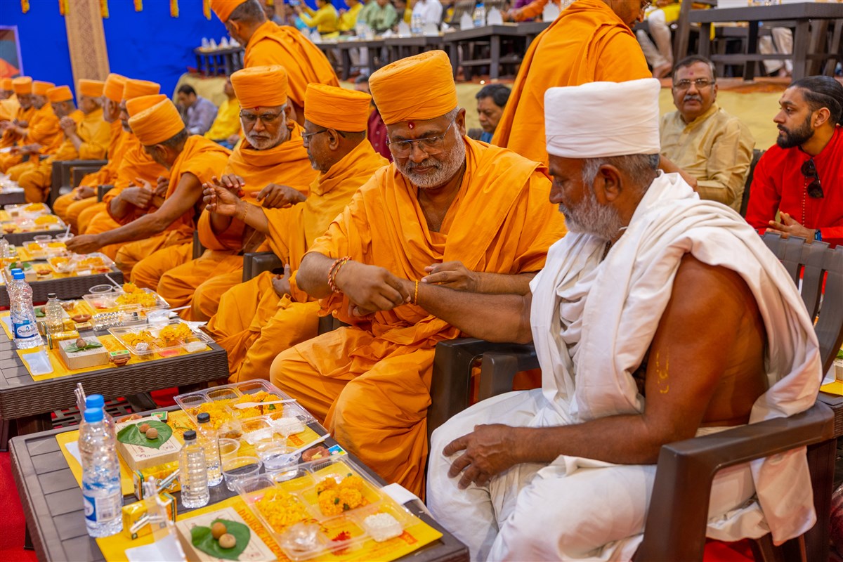 Sadhus and parshads perform the shilanyas mahapuja rituals