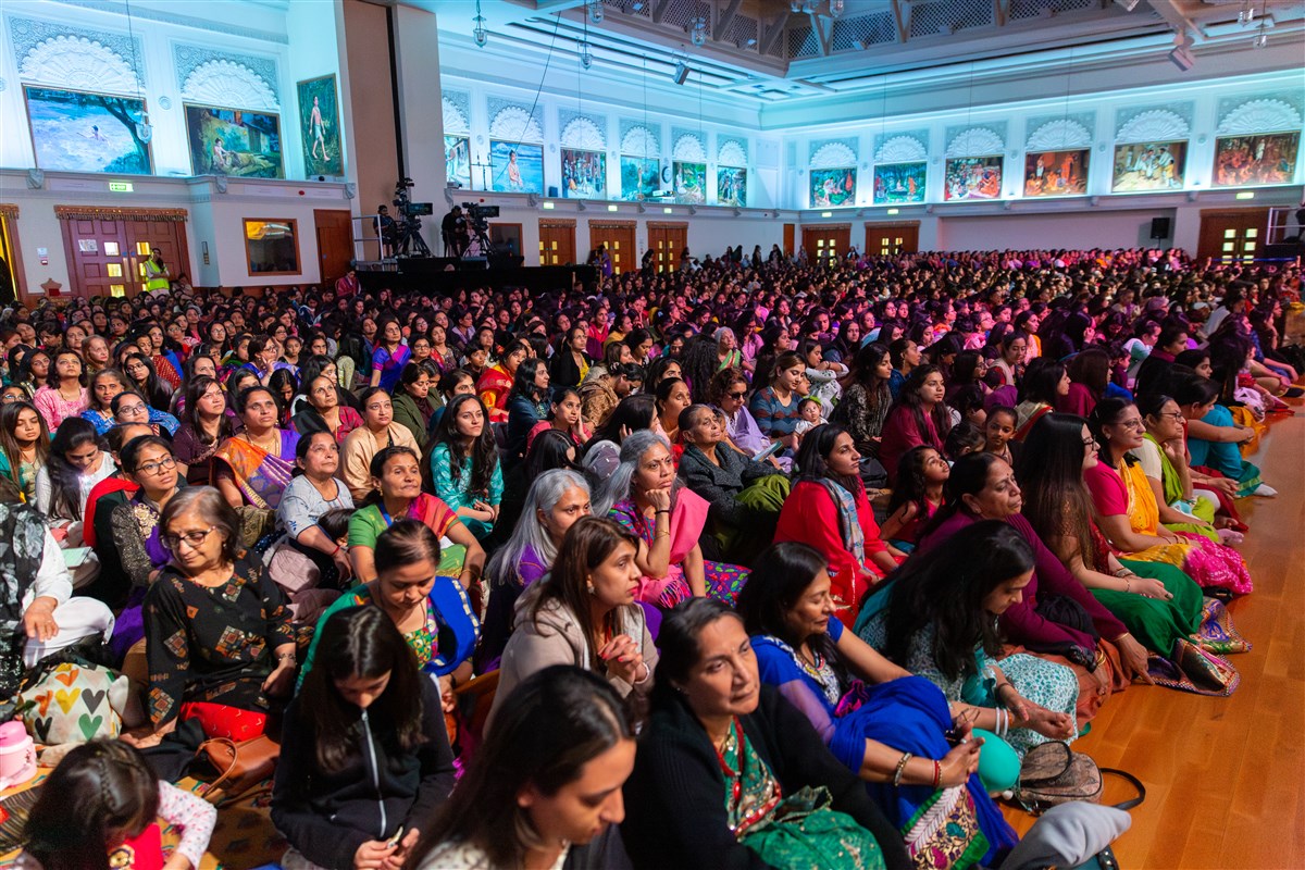 The assembly listened attentively to the engaging programme
