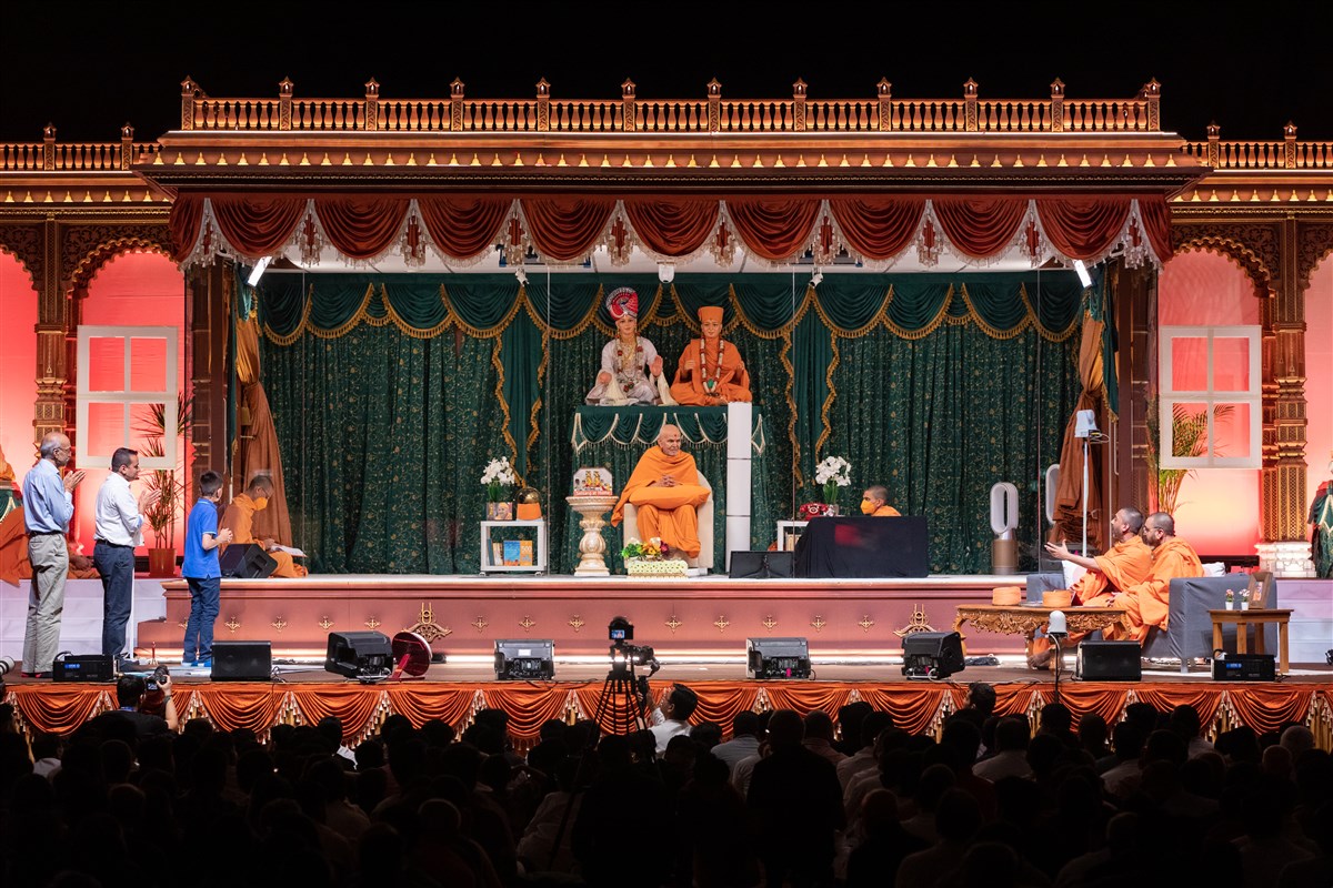 Gunkirtandas Swami explains that Swamishri's plan of 'Daily Satsang Time' has been designed to make it easy and fun for everyone