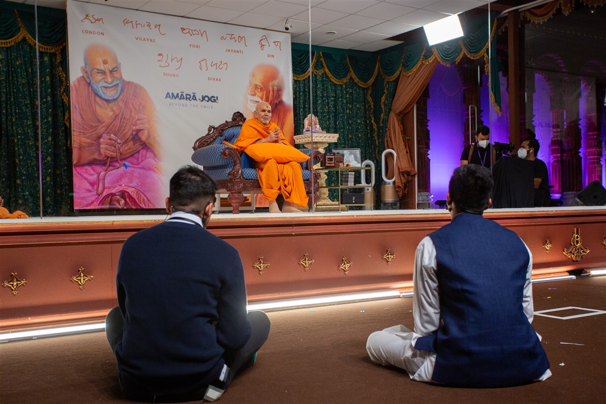 Swamishri narrates the episode from Yogiji Maharaj's life himself
