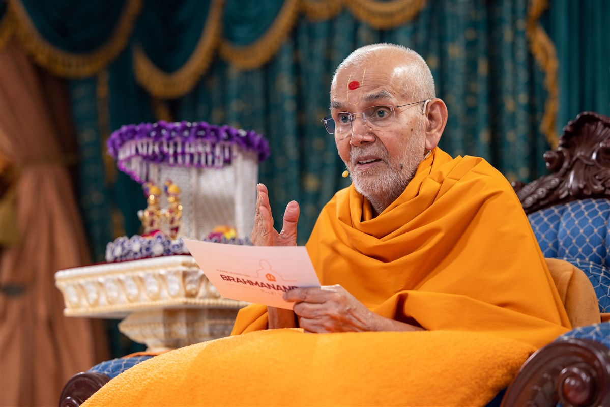 Swamishri’s Puja