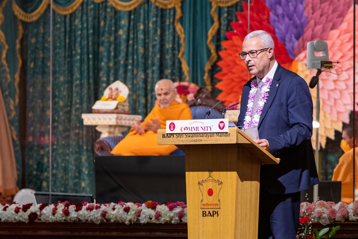 Yann Dubosc, Mayor of Bussy-Saint-Georges in Paris, France, explains why the local council chose BAPS to build a Hindu mandir in the multi-faith and multi-cultural heart of the district