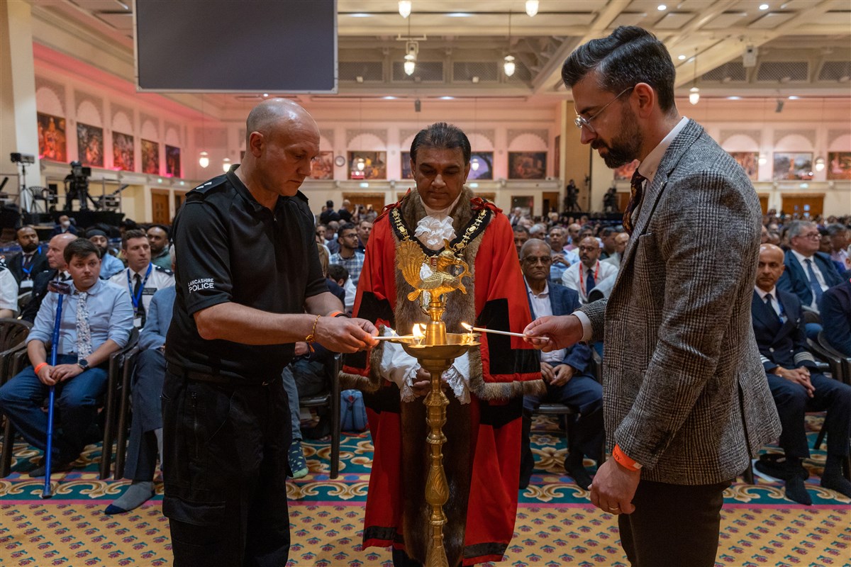 L to R: Superintendent Jonathan Cisco (Lancashire Police); Cllr Ramji Chauhan (Mayor of Harrow); Russ Miller (Head of External Affairs, University of Central Lancashire)